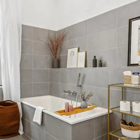 Level22 ! Grosszuegiger Altbau, Tolles Design Mit Kamin - Zentral In Bahnhofsnaehe Апартаменты *