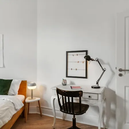 Level22 ! Grosszuegiger Altbau, Tolles Design Mit Kamin - Zentral In Bahnhofsnaehe * Леверкузен