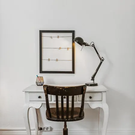 Level22 ! Grosszuegiger Altbau, Tolles Design Mit Kamin - Zentral In Bahnhofsnaehe Апартаменты *