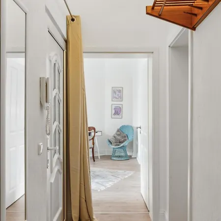 Апартаменты Level22 ! Grosszuegiger Altbau, Tolles Design Mit Kamin - Zentral In Bahnhofsnaehe *