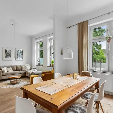 Level22 ! Grosszuegiger Altbau, Tolles Design Mit Kamin - Zentral In Bahnhofsnaehe Апартаменты