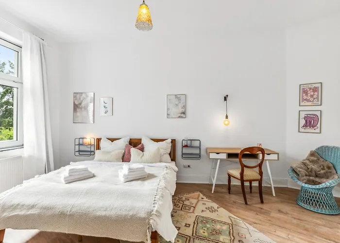 Level22 ! Grosszuegiger Altbau, Tolles Design Mit Kamin - Zentral In Bahnhofsnaehe * Леверкузен