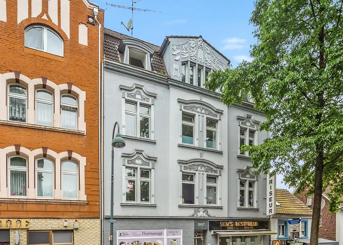 Level22 ! Grosszuegiger Altbau, Tolles Design Mit Kamin - Zentral In Bahnhofsnaehe Апартаменты Леверкузен