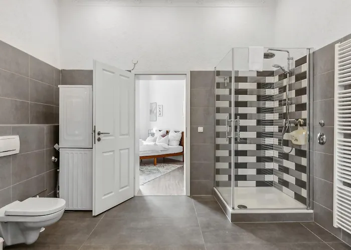 Level22 ! Grosszuegiger Altbau, Tolles Design Mit Kamin - Zentral In Bahnhofsnaehe Apartamento Leverkusen